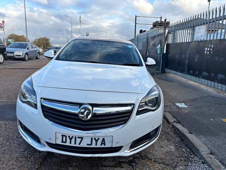 2017 Vauxhall Insignia SRI – 1.4L Petrol Manual | PCO / TfL Licensed