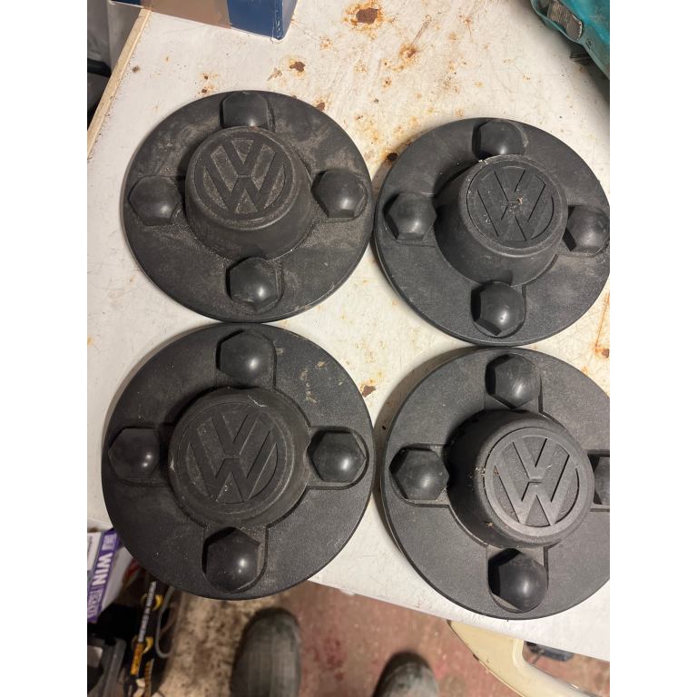 VW G60 Centre caps x4
