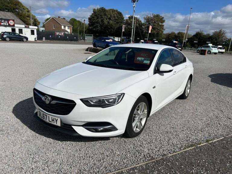 2017 Vauxhall Insignia 1.6 Turbo D ecoTec [136] SRi Nav 5dr HATCHBACK DIESEL Manual