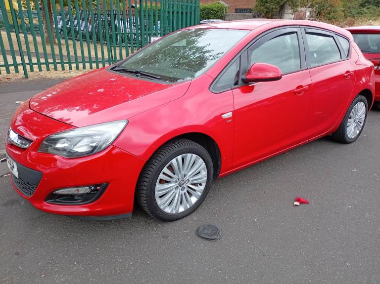 Vauxhall, ASTRA, Hatchback, 2013, Manual, 1598 (cc), 5 doors, Red, Petrol