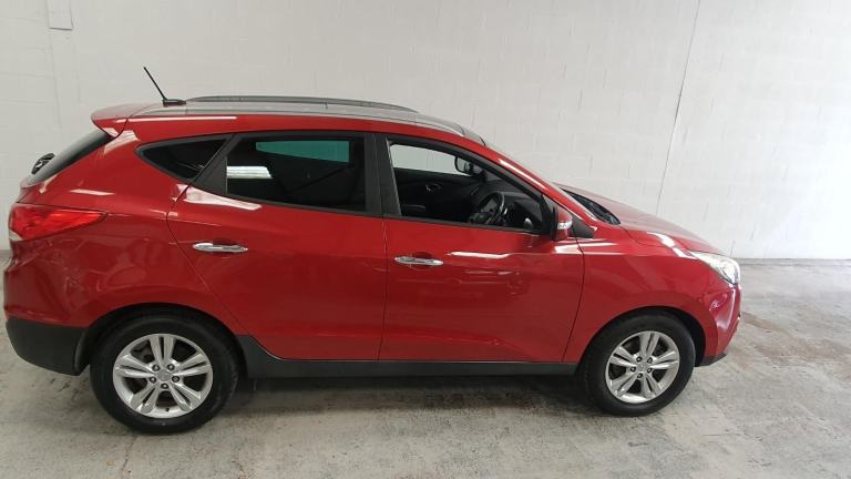 HYUNDAI IX35* 1.7 Crdi * 2wd* DIESEL*26,000 MILES* 1 OWNER* FULL S/HISTORY 