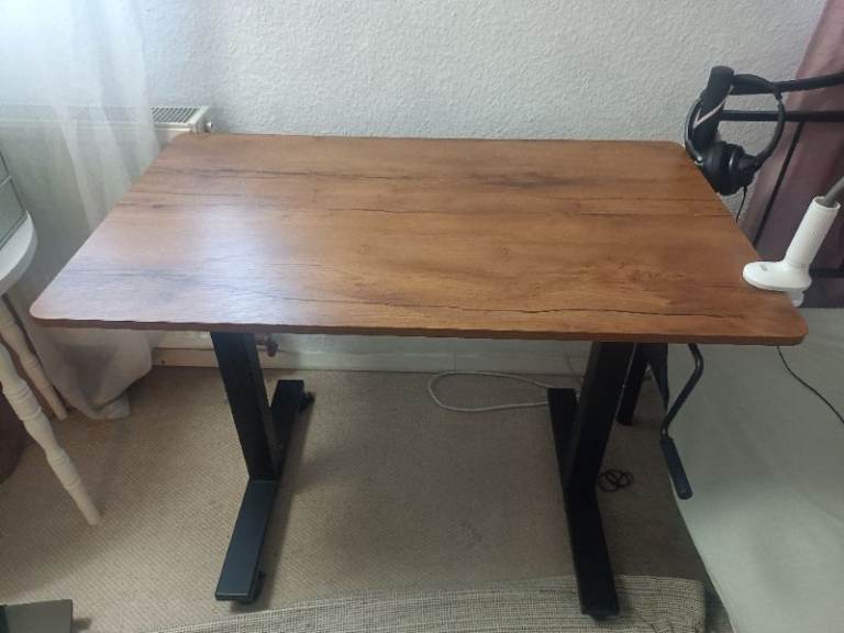 Crank standing desk (manual) 160cm × 60cm