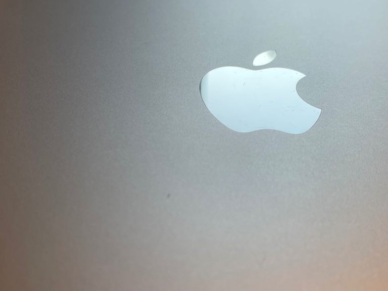 🔥MacBook Pro 15,4" Retina, 16GB mem, 1TB, boxed 2016, BRAND NEW Motherboard nad Battery 