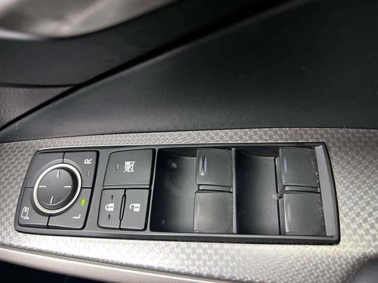  Lexus IS 2.5 300h F Sport E-CVT Euro 6 (s/s) 4dr Petrol/Electric Hybrid Automatic