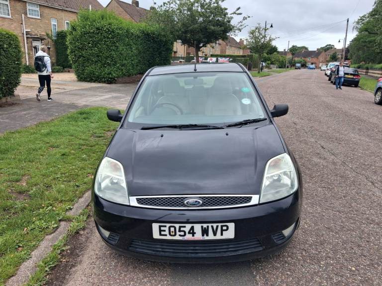 Ford fiesta 1.6 ghia automatic 