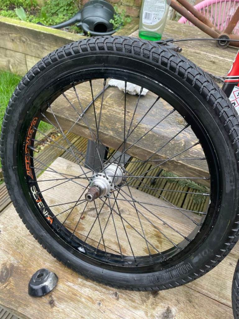 Profile / Odyssey Wheels - Shadow Tyres