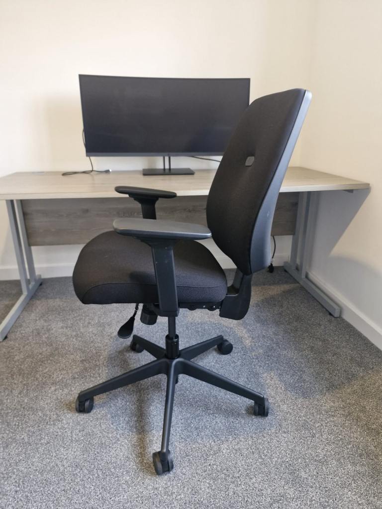Posturite Me600 ergonomic office chair with lumbar support (20 available) £95 each