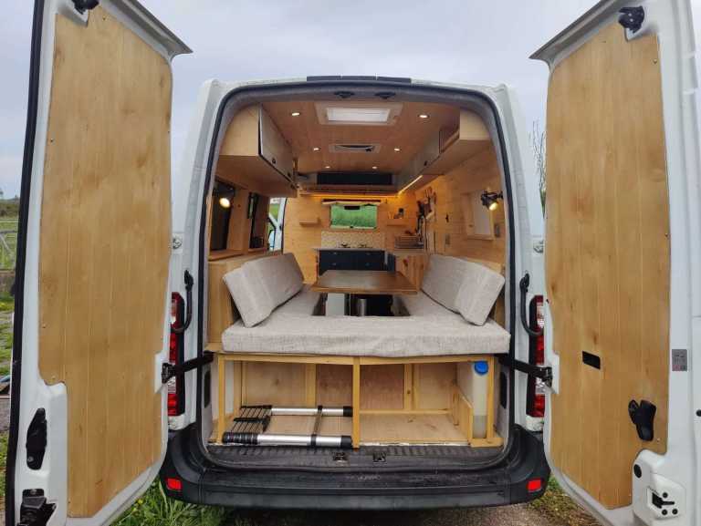 Cosy home on wheels
