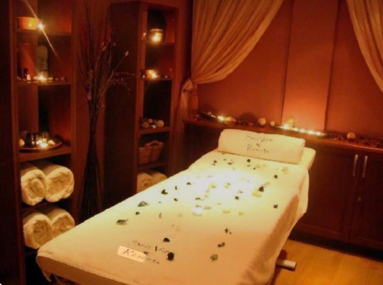 Escape stress, Find Serenity ~ Swedish Massage & Deep tissue by Indian young lady 