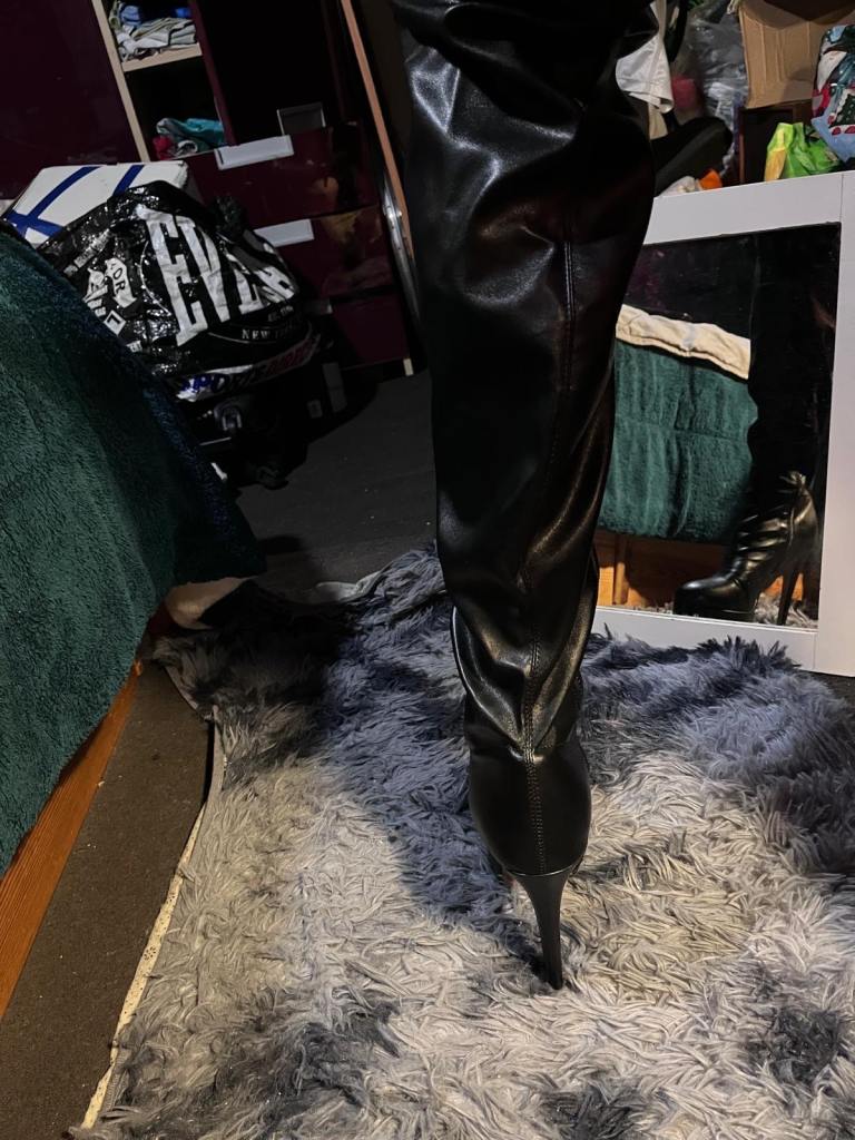 Thigh high boots (9)