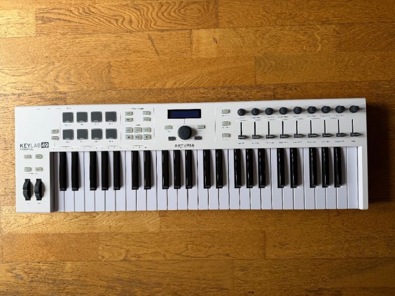 Arturia KeyLab 49 MK1 Midi Controller White