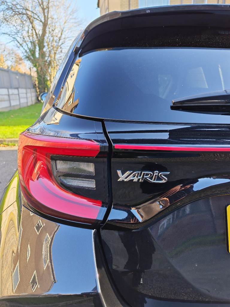 Toyota, YARIS, Hatchback, 2022, Other, 1490 (cc), 5 doors