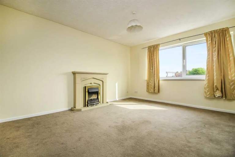 ONE BED FLAT TO LET