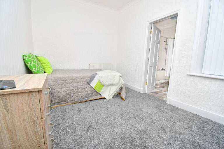 Superb 3 bed HMO in Stoke Immaculate Throughout Perfect For Students Net Returns 25.74% PA