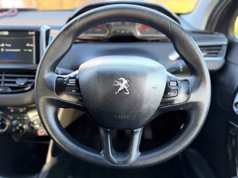 2014 Peugeot 208 1.2 VTi PureTech Active Euro 5 3dr HATCHBACK Petrol Manual