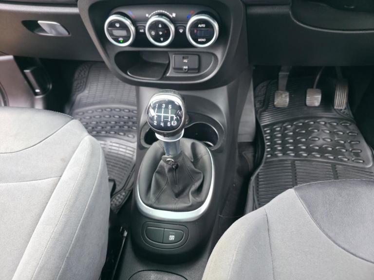  Fiat 500L 1.4 Lounge Euro 6 5dr Petrol Manual