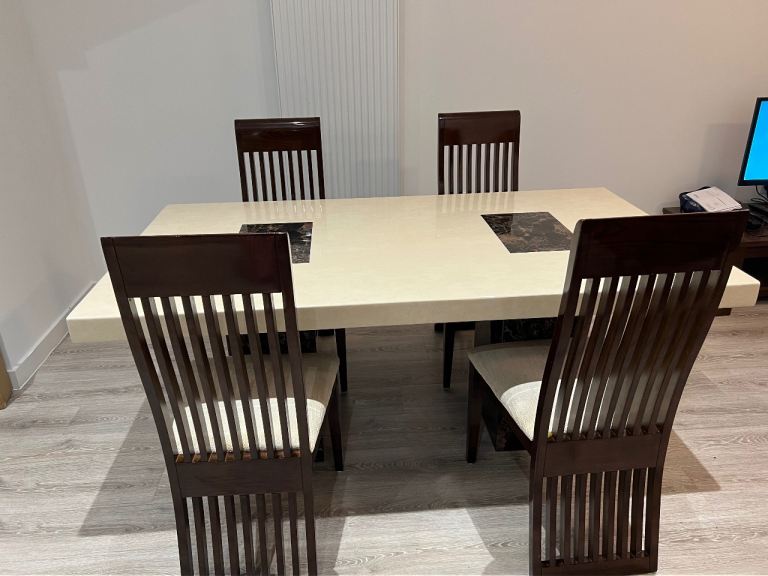 Marble dining tables + 4 chairs 