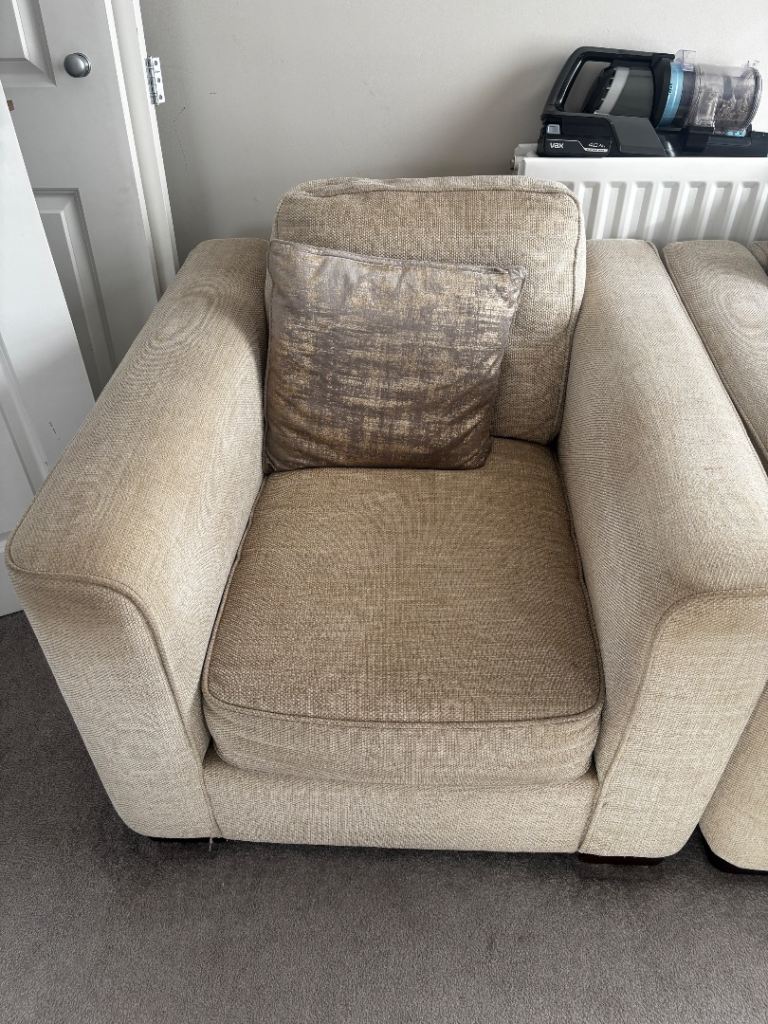 Arm chair 
