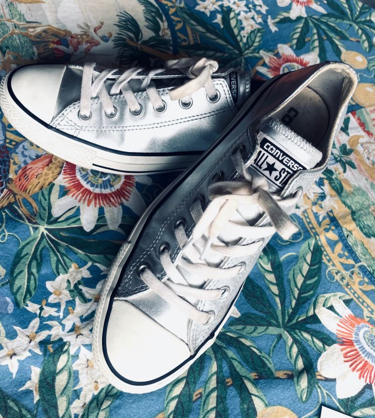 Silver leather Converse size 6