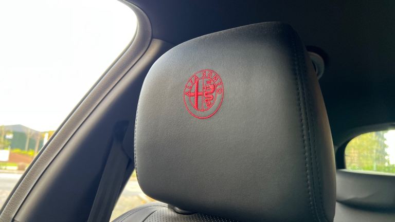 Alfa Romeo, 1.4L Sportiva Turbo Petrol GIULIETTA, Hatchback, 2012, Manual, 1368 (cc), 5 doors