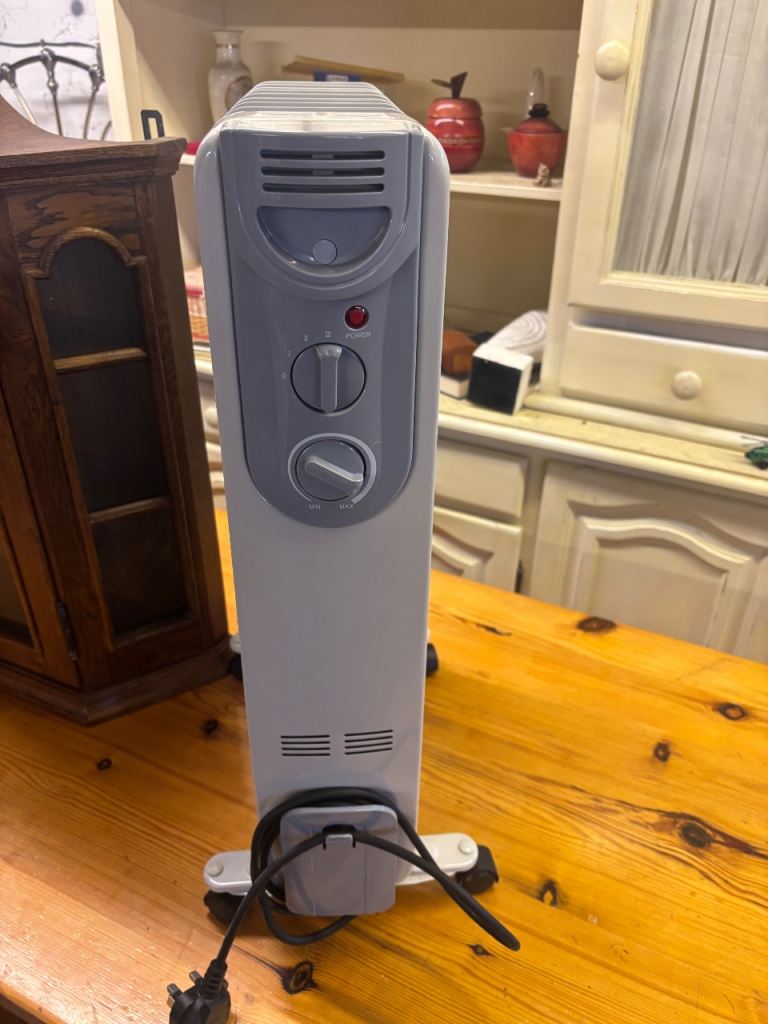 Portable White Oil-Filled Electric Radiator - Good Condition