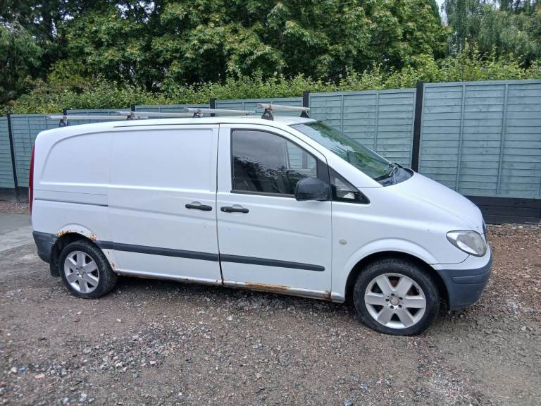 Mercedes-Benz Vito Van  (Ideal van for spares) 