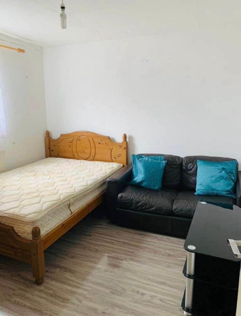 Room to let in Stevenage