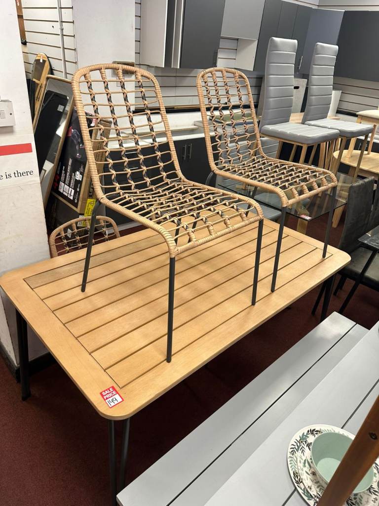 Solid Wood Garden Table with 4 chairs