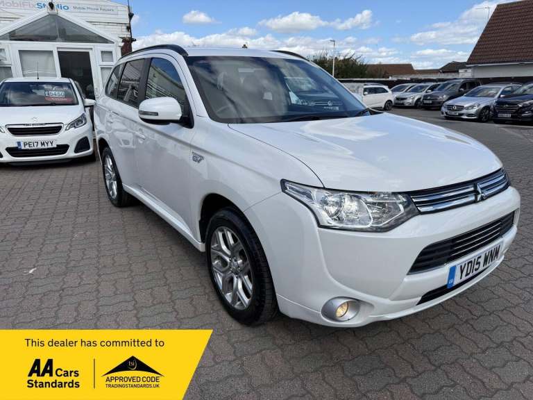 2015 Mitsubishi Outlander 2.0h 12kWh GX3h CVT 4WD Euro 5 (s/s) 5dr ESTATE Petrol/Electric Hybrid ...