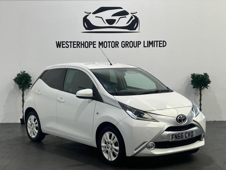 2016 Toyota AYGO 1.0 VVT-i x-pure Euro 6 5dr HATCHBACK Petrol Manual