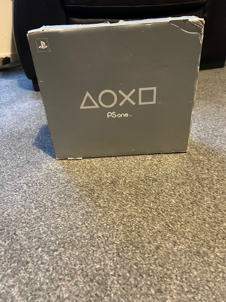 BOXED PLAYSTATION ONE with Alien