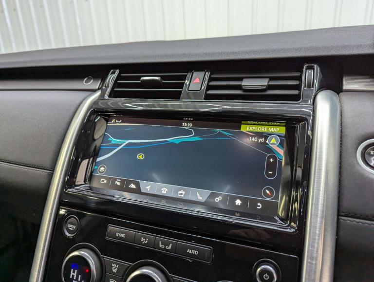 2017 Land Rover Discovery 3.0 Discovery HSE TD6 Auto 4WD 5dr SUV Diesel Automatic