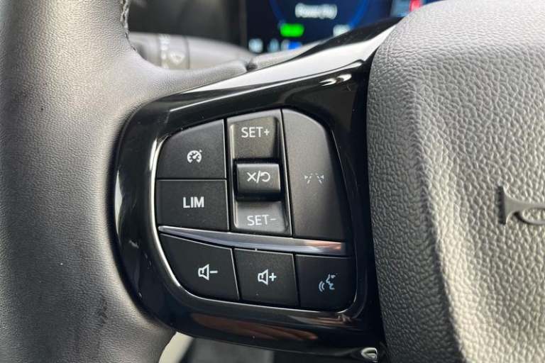 2025 Ford Transit Custom 2.5 PHEV 232ps H1 Double Cab Van Limited Auto PANEL VAN PETROL/ELECTRIC ...