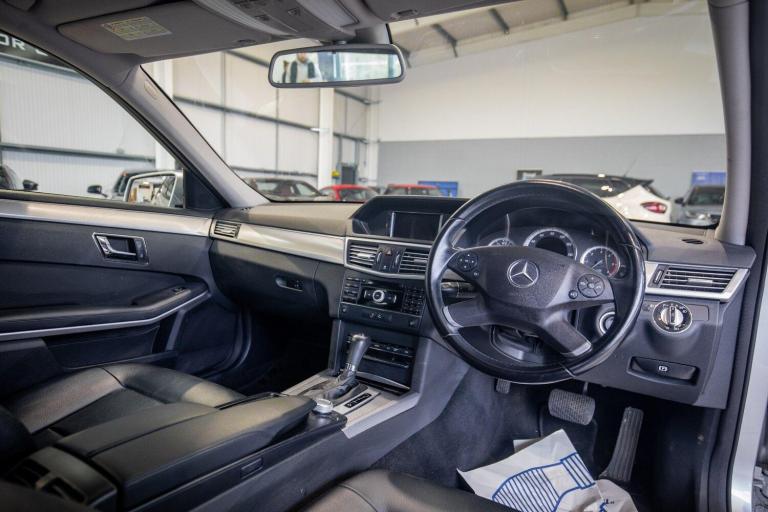 2009 Mercedes-Benz E Class E220 CDI BlueEFFICIENCY SE 4dr Tip Auto SALOON DIESEL Automatic