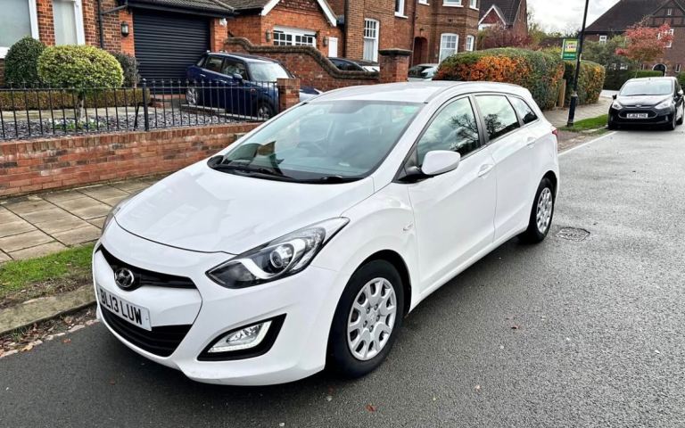 Hyundai, I30, Estate, 2013, Manual, 1582 (cc), 5 doors