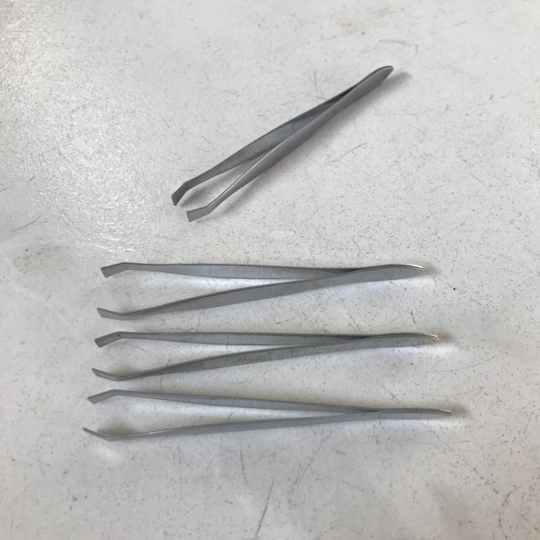 Tweezers