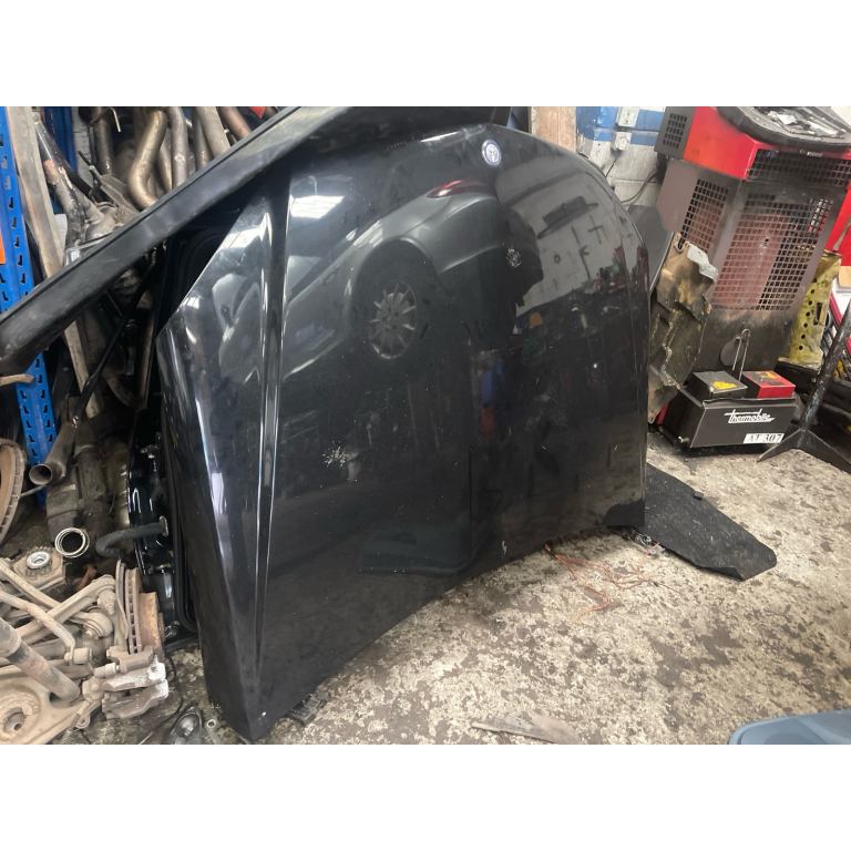 Mercedes w204 c class car bonnet 2007-10 breaking