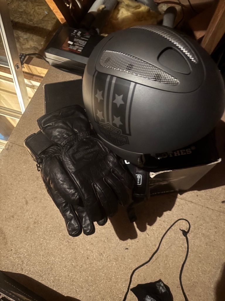 Harley Davidson helmet and gloves