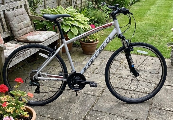 Carrera Crossfire 1 Mens Hybrid Bike - Size M - Excellent Condition!