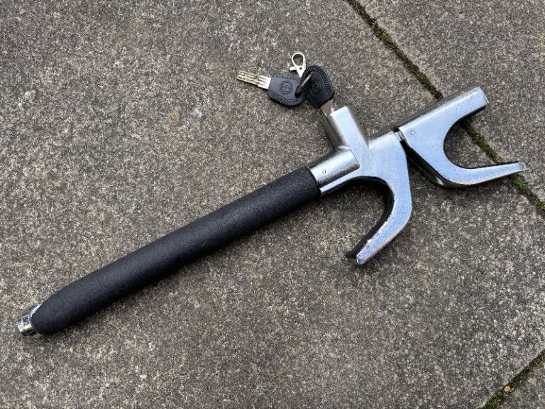 Steering lock