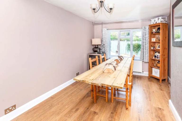 15, Layters Close, chalfont st peters, SL9 🚨🚨