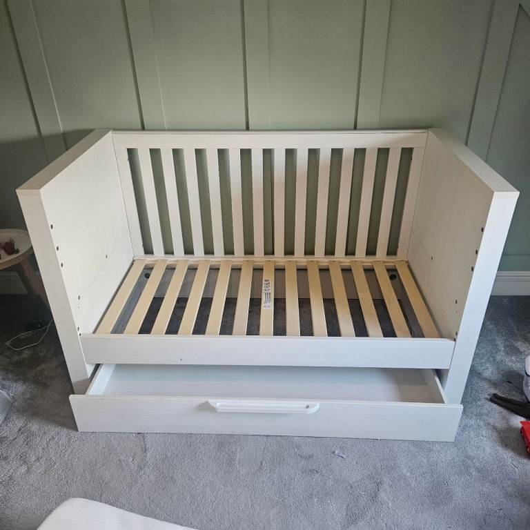 Mamas & Papas Cot Bed 
