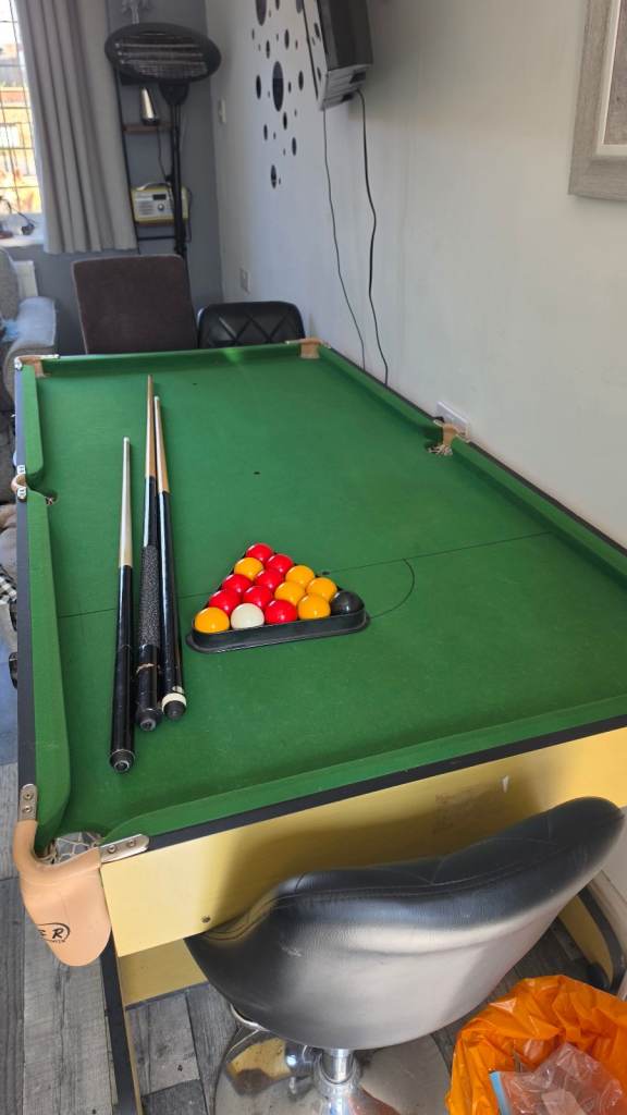  Pool Table with Cues and Balls – Good Condition