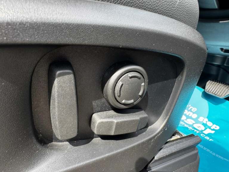 2023 Land Rover Defender 3.0 D250 Hard Top SE Auto PANEL VAN DIESEL Automatic