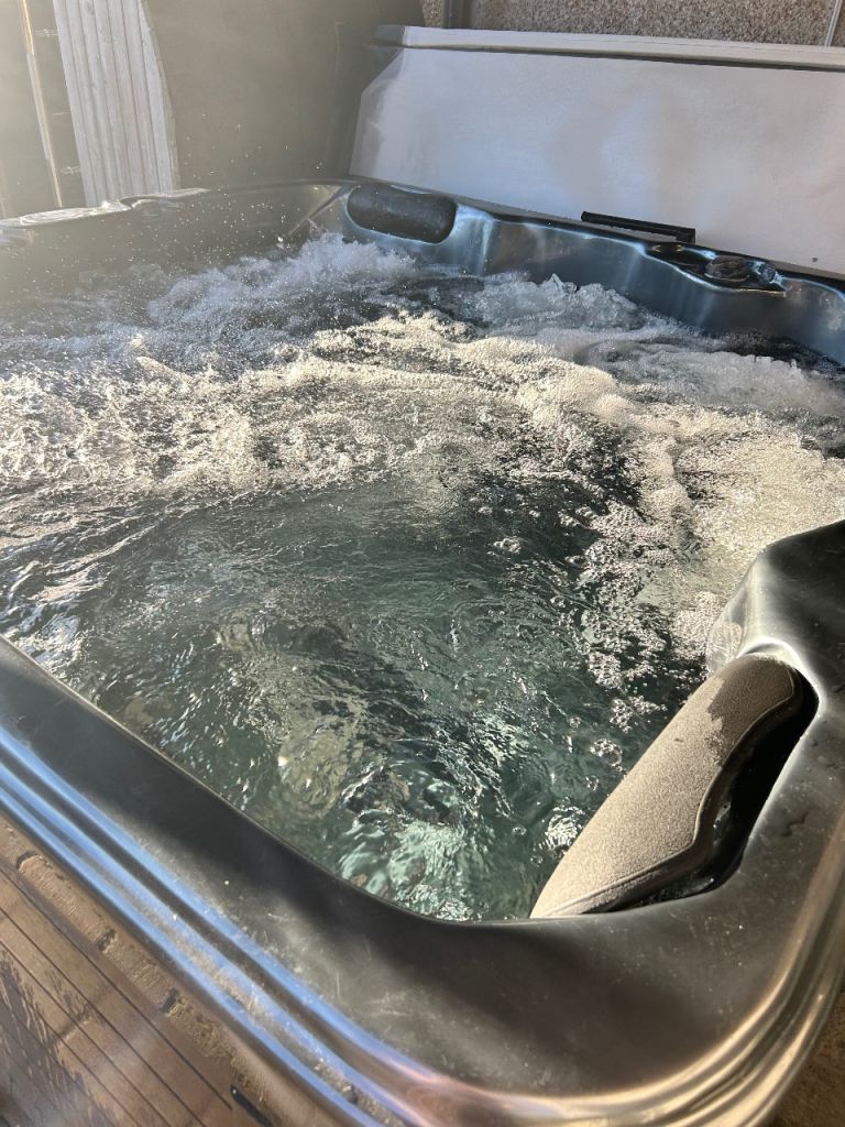 Hot Tub Jacuzzi Spa