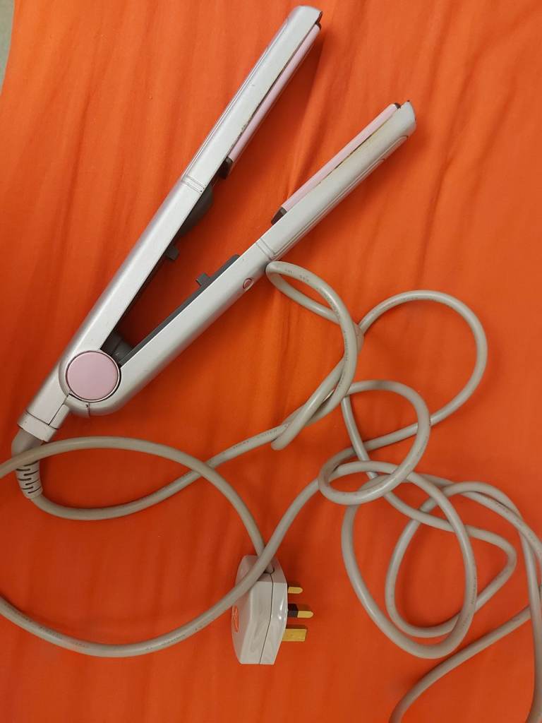 Vidal Sassoon Hair Straightener 