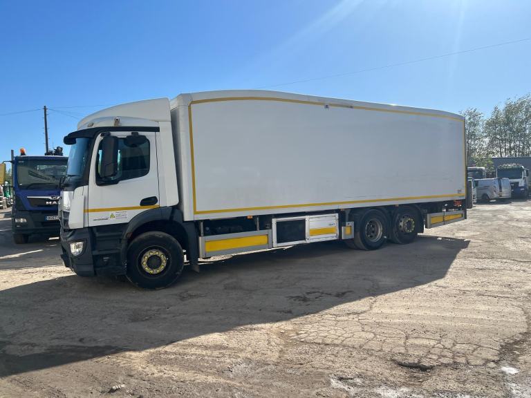 MERCEDES ANTOS 2532 , 26 TONNE 6X2 REFRIGERATED BOXES , DAYCAB, 