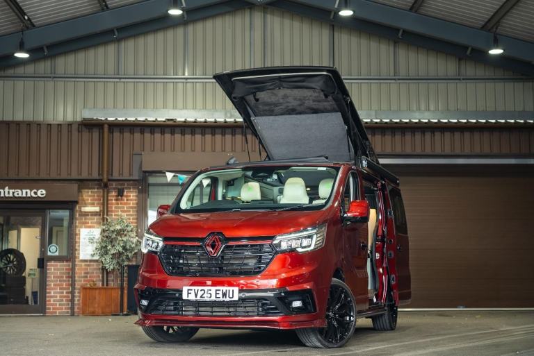 RENAULT TRAFIC SL30 EXTRA 4 BERTH CAMPERVAN