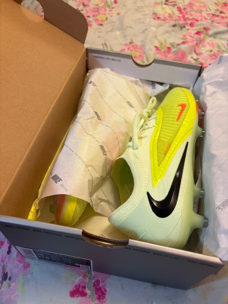 Nike phantom 6 low elite ag-pro size 9