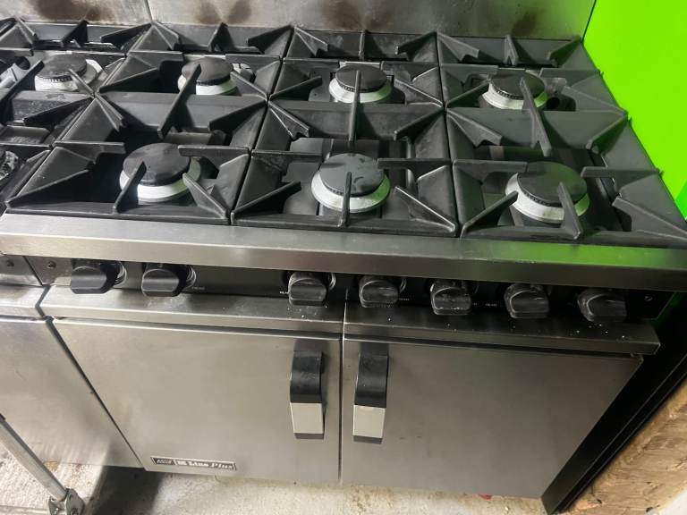 GAS 6 BURNER COOKER UNDER OVEN SERVICED TERSTED  CATERING COMMERCIAL KITCHEN BBQ